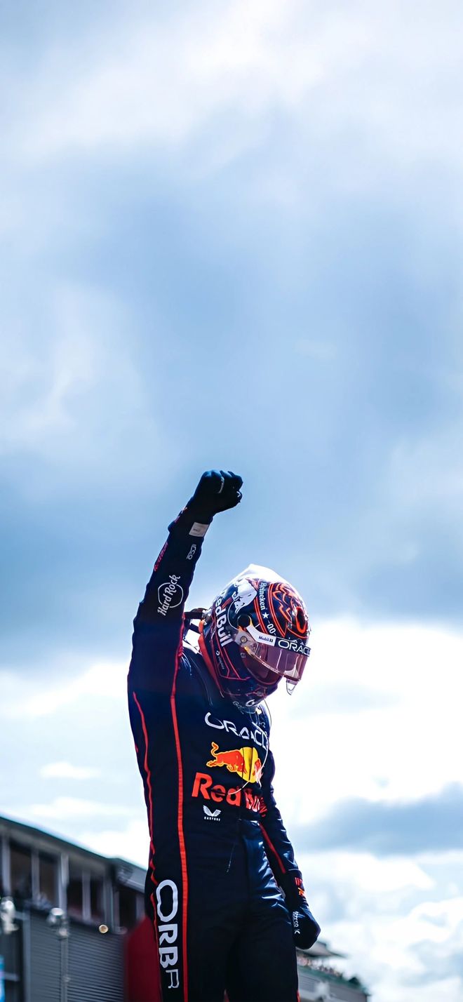 关于雷诺车队逆转梅赛德斯,维斯塔潘关键制胜的信息 关于雷诺车队逆转梅赛德斯,维斯塔潘关键制胜的信息