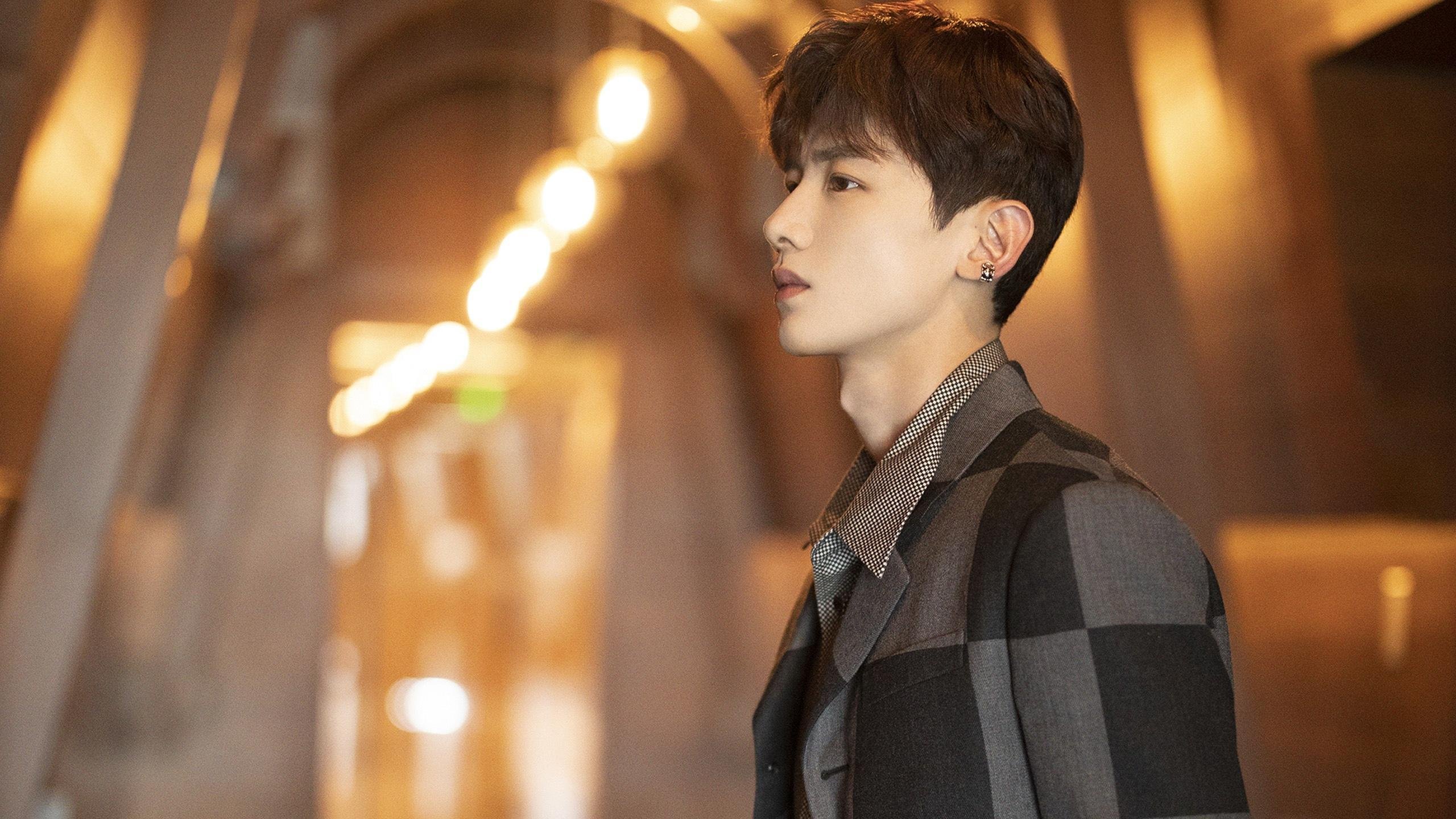 绿茵场上的地缘棋局,当萨拉赫的星光穿透北非竞争的尘嚣