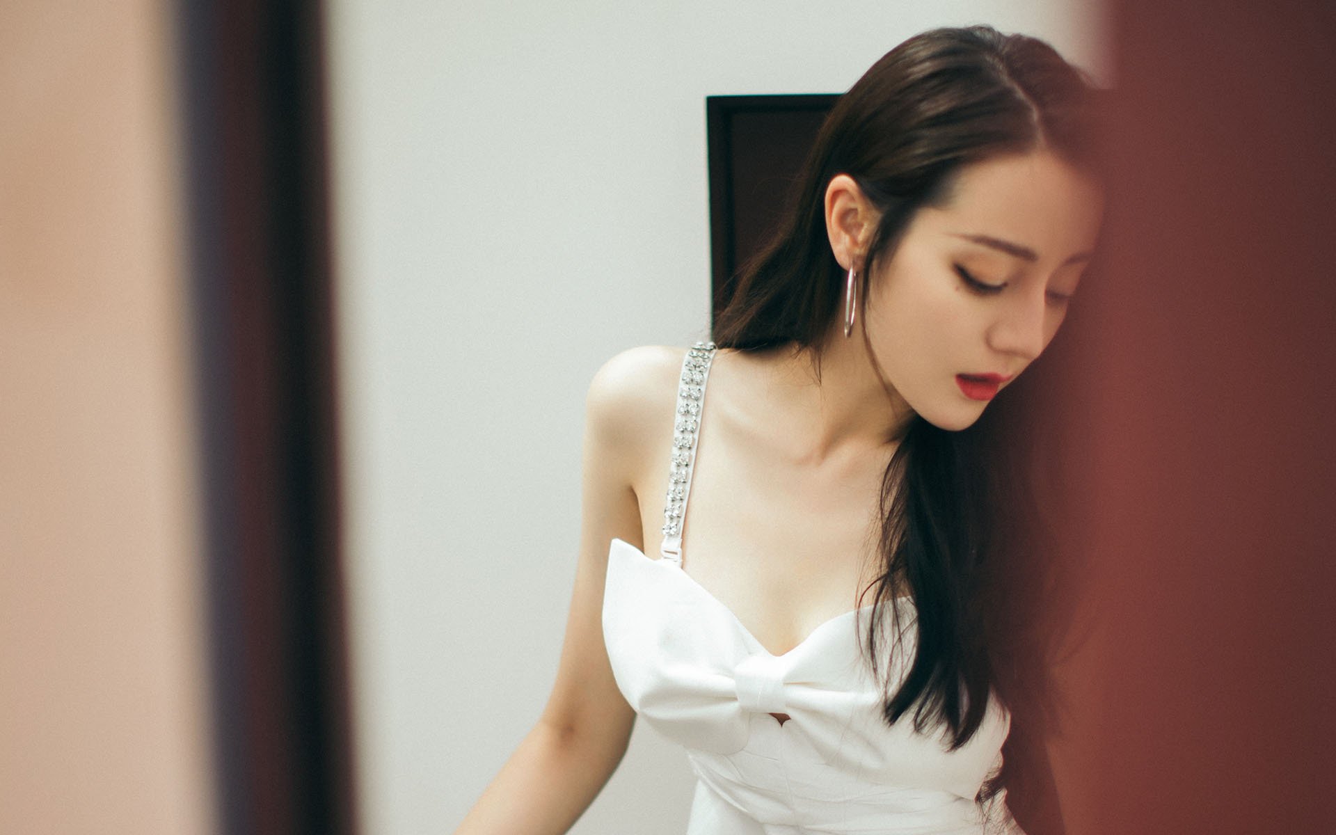 古典与现代的对决，苏亚雷斯如文艺复兴大师般爆发，佛罗伦萨掀翻精密瑞士