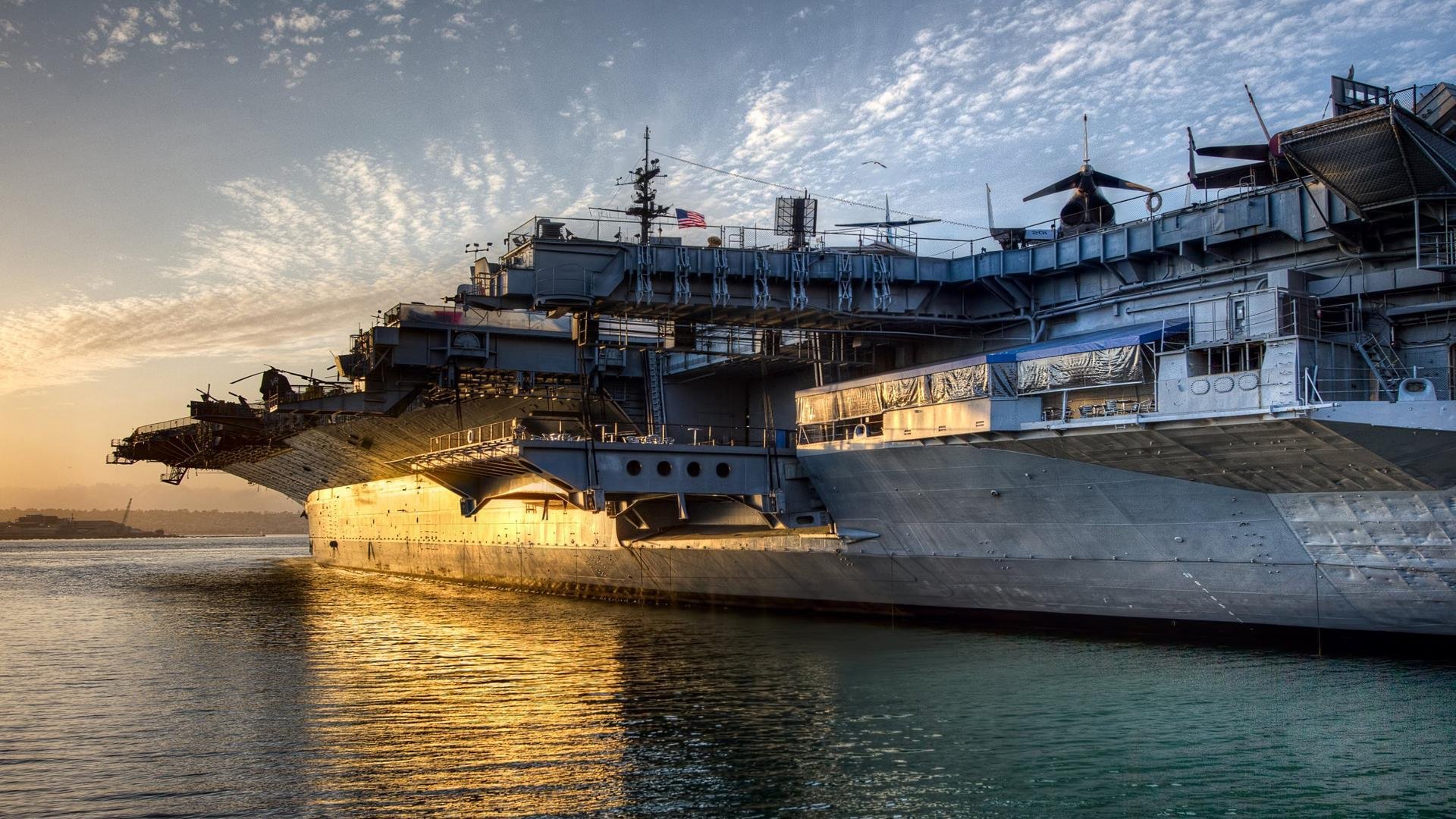 三分暴雨席卷球馆！深圳提前三节打卡，杰伦格林让灰熊提前缴械
